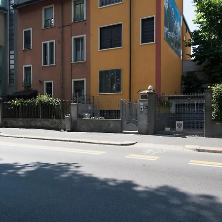 Apartment Youhosty - Marche 31 A Milan