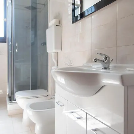 Apartment Youhosty - Marche 31 A Milan